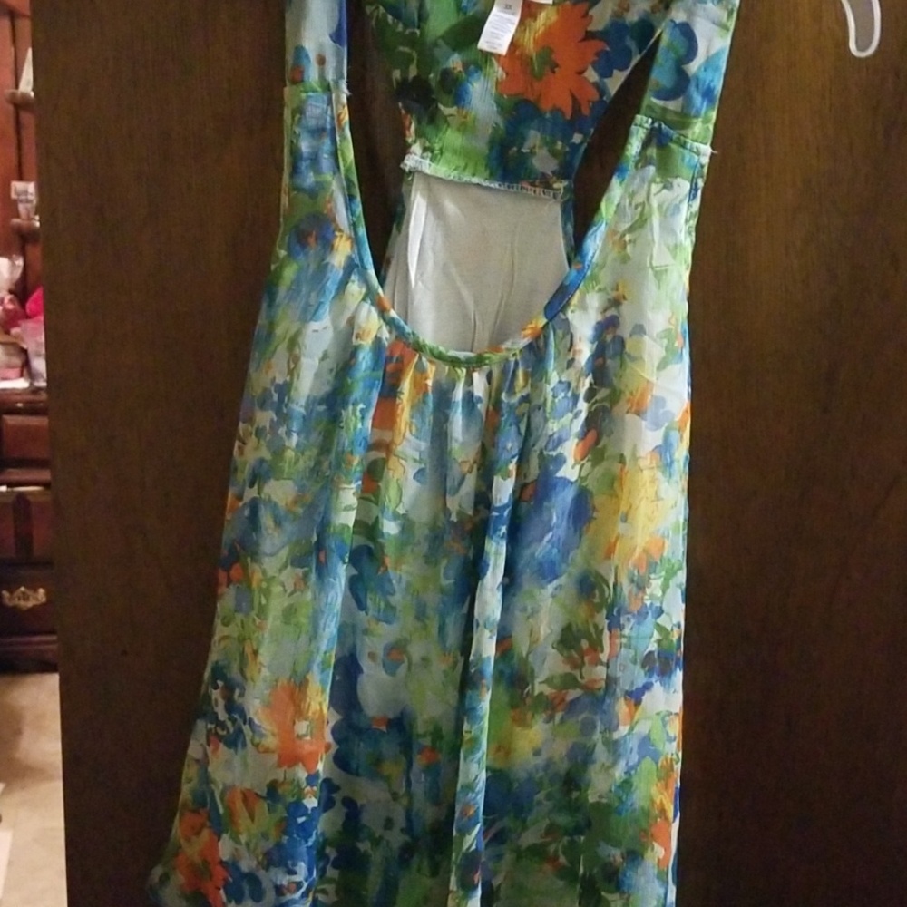 Plus size split back top